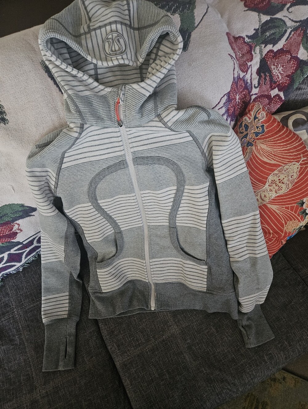 Lululemon Scuba full-zip hoodie II. 6